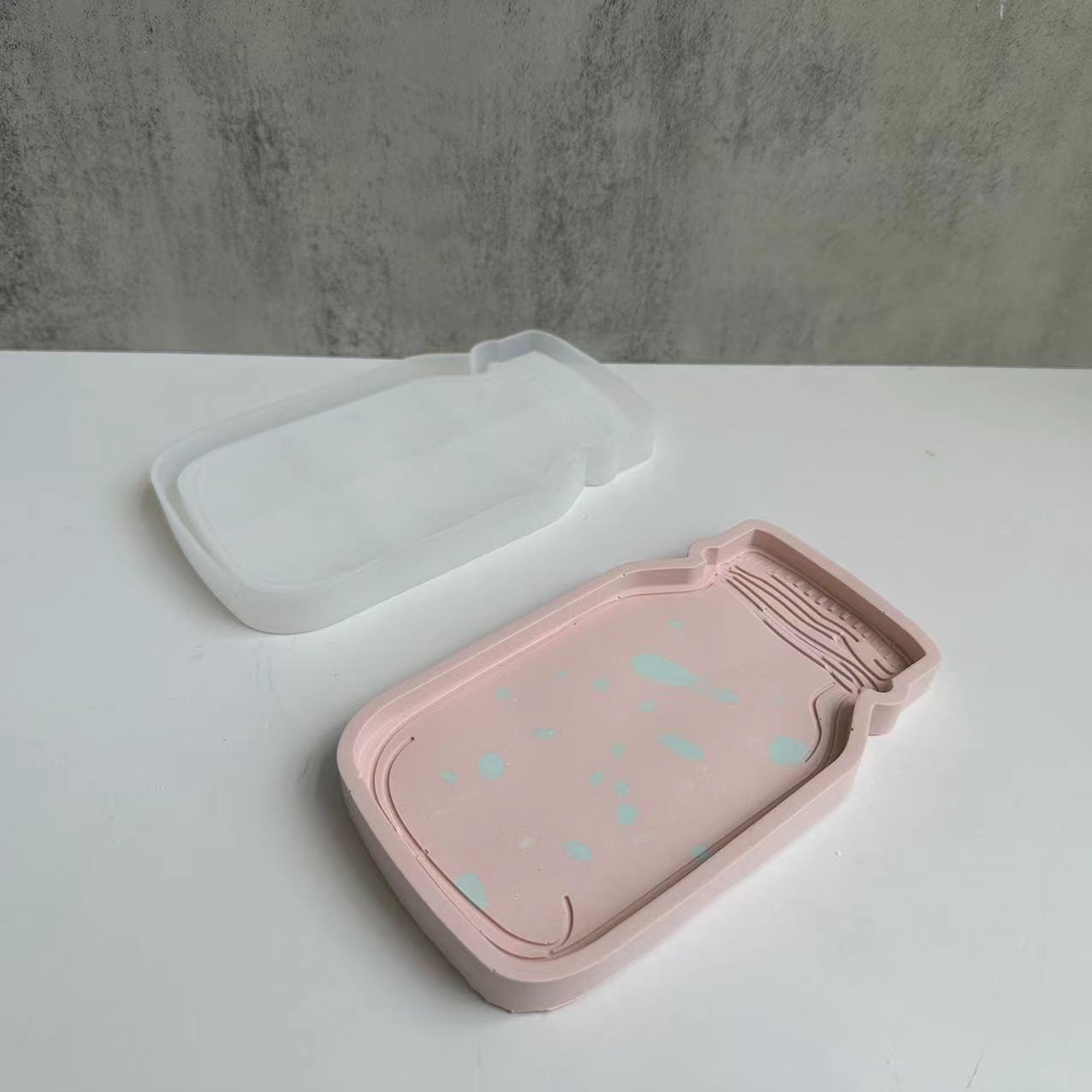 Half Bottle Shaped Tray Mold 半水瓶托盤模具